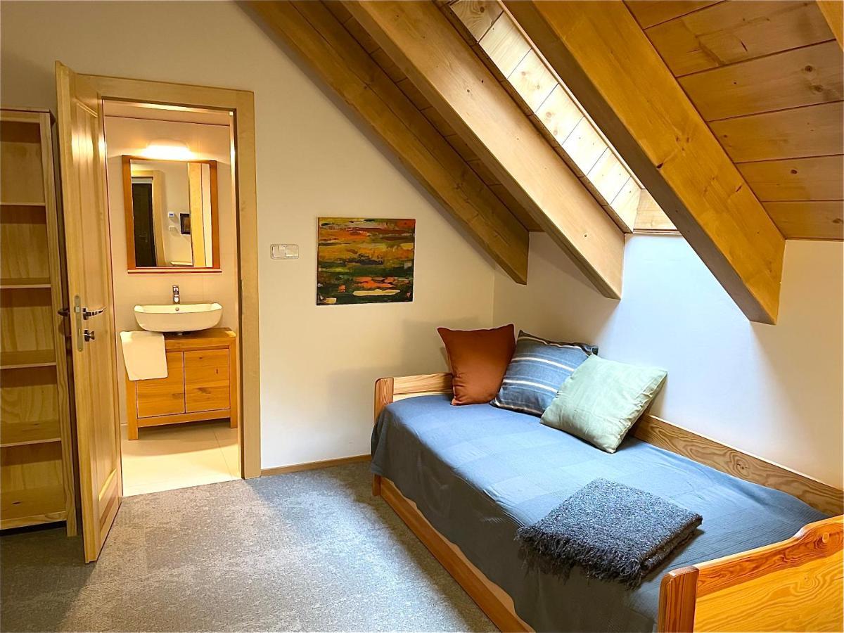Apartmany V Lese Bedrichov  Luaran gambar